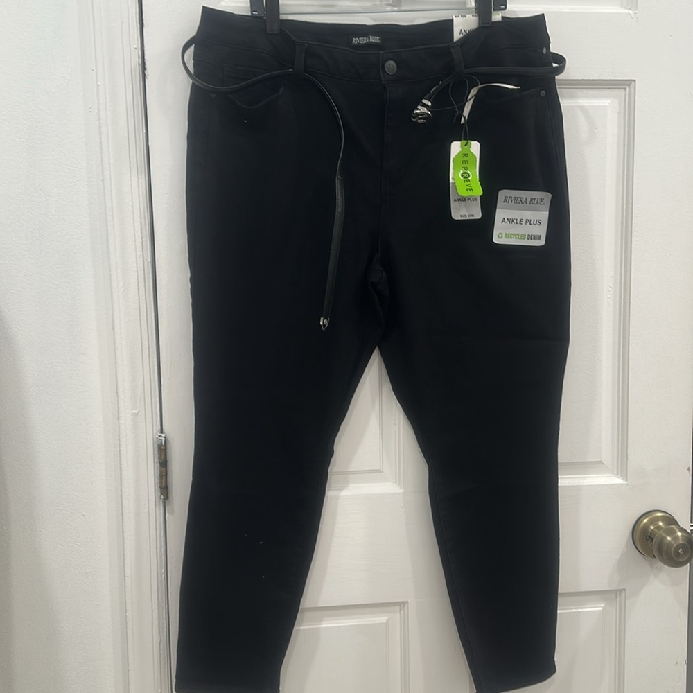 Riviera blue Jeans Plus Size 20W High Rise ankle plus jeans black stretchy